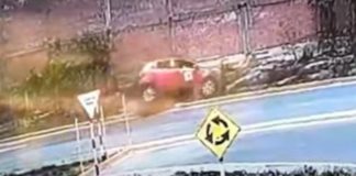 Callao: Mujer vuelca auto durante examen de manejo práctico