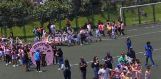 En el evento inaugural participaron destacados ex seleccionados en partido de exhibición. Más de 1500 niños se inscribieron para ser parte del torneo de fútbol