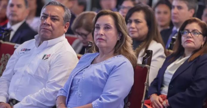 Congresistas impulsan moción de vacancia contra Dina Boluarte por crisis nacional Congresistas impulsan moción de vacancia contra Dina Boluarte por crisis nacional