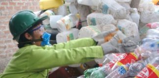 ¿Dónde vender tus botellas de plástico recicladas? botellas de plástico