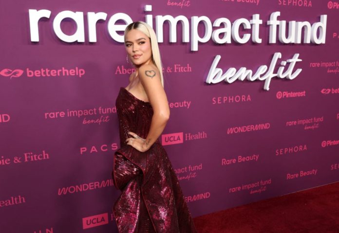 Karol G se disculpa por polémica canción “+57” Karol G se disculpa por polémica canción “+57”