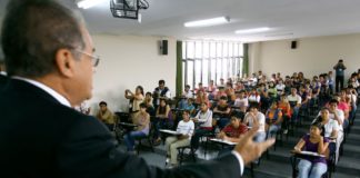 Gobierno implementa aumento salarial para docentes 