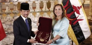 Dina recibió a sultán de Brunéi, Hassanal Bolkiah en Palacio