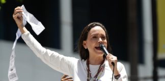 Machado convoca a protesta "dentro y fuera de Venezuela"
