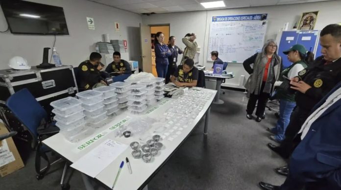 Aeropuerto Jorge Chávez: detienen a ciudadano coreano con cargamento ilegal de fauna silvestre Aeropuerto Jorge Chávez: detienen a ciudadano coreano con cargamento ilegal de fauna silvestre