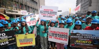 Mineros informales exigen ampilar Reinfo Mineros informales exigen ampilar reinfo