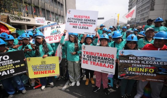 Mineros informales exigen ampilar reinfo