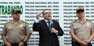 Ministro Santiváñez sobre armas incautadas vendidas a criminales: “Hay malos efectivos en la Policía” Ministro Santiváñez sobre armas incautadas vendidas a criminales: “Hay malos efectivos en la Policía”