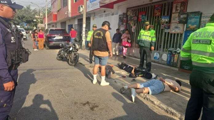 Policía frustra asalto cerca a un banco en San Juan de Lurigancho Policía frustra asalto cerca a un banco en San Juan de Lurigancho