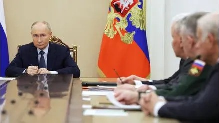 Putin advierte que producción del nuevo misil balístico ya comenzó Putin advierte que producción del nuevo misil balístico ya comenzó