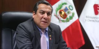 Adrianzén: "Tenemos un bajísimo estándar"