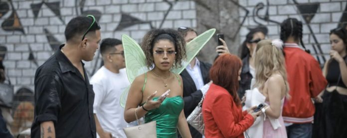 Lima despierta tras una noche de celebraciones