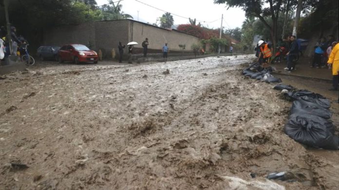 Alerta roja por lluvias intensas: Senamhi advierte sobre posibles activaciones de quebradas en el sur y centro del país Alerta roja por lluvias intensas: Senamhi advierte sobre posibles activaciones de quebradas en el sur y centro del país