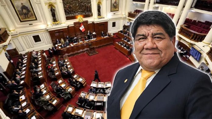 Ministro Rómulo Mucha será citado por el Congreso