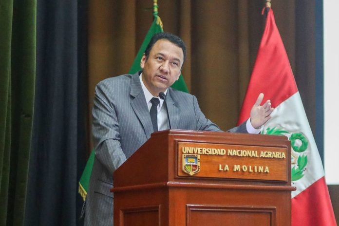 Ministro Ángel Manero: Dina Boluarte evitó un caos mayor al asumir la sucesión constitucional Ministro Ángel Manero: Dina Boluarte evitó un caos mayor al asumir la sucesión constitucional