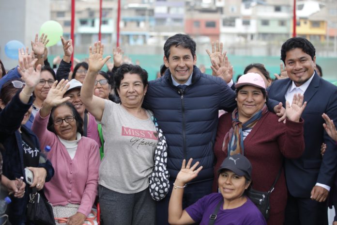 Ministro Demartini entregó kits de cocina a comedores populares y ollas comunes de VMT