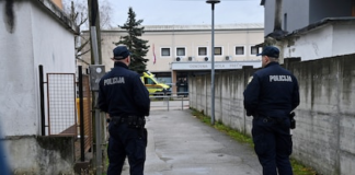 Asesina a niña de 7 años en escuela