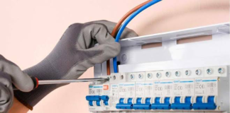 Así cambias luz comercial a doméstica