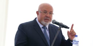 Carlos Bruce denuncia falta de diálogo con la Fuerza Aérea por sobrevuelos en Surco