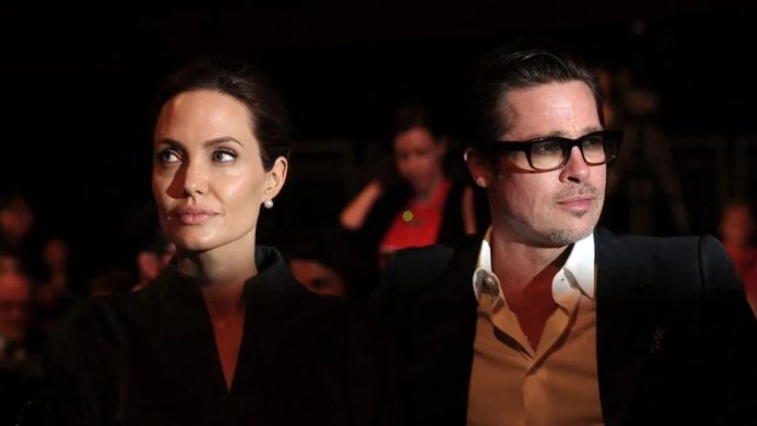 Angelina Jolie y Brad Pitt acuerdan divorcio tras ocho años de disputa Angelina Jolie y Brad Pitt acuerdan divorcio tras ocho años de disputa