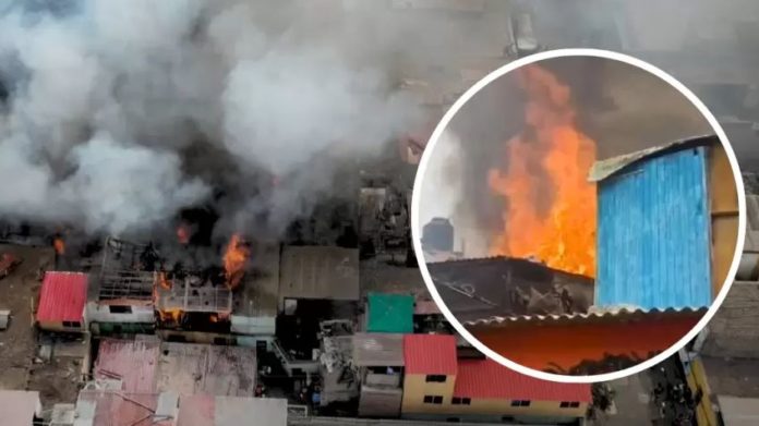 Incendio consume un multifamiliar en Breña