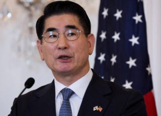 Exministro surcoreano Kim Yong-hyun intenta suicidarse tras ser detenido