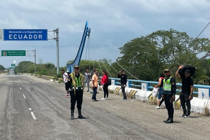 Tumbes: Detienen a tres sujetos por traficar a 23 migrantes venezolanos en situación irregular