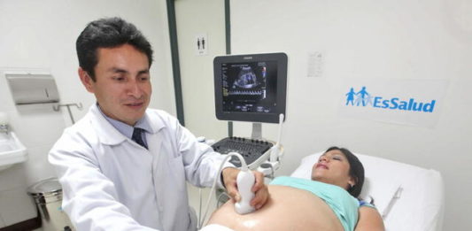 EsSalud garantiza cobertura inmediata para gestantes tras su afiliación
