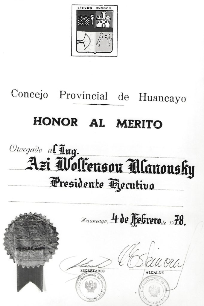 Honor al Merito por consejo provincial de Huancayo