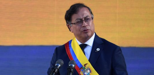 Gustavo Petro expresa apoyo a Pedro Castillo: “Velaremos por su libertad”