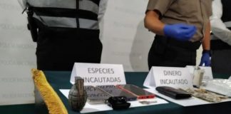 Breña: Capturan a dos sujetos con droga y réplica de granada