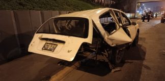 Lince: Dos conductores resultaron heridos tras violento choque