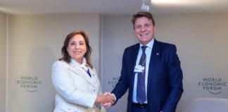 Dina Boluarte impulsa proyectos de tratamiento de agua en Cajamarca desde Davos