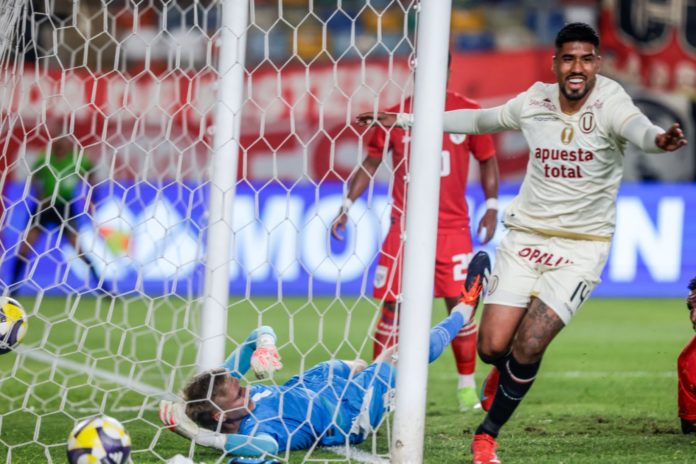 Universitario vence 2-1 a Panamá en la Noche Crema 2025