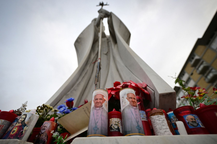 Arman altar por Papa Francisco