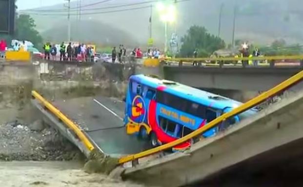 Cayó puente de Chancay Cayó puente de Chancay