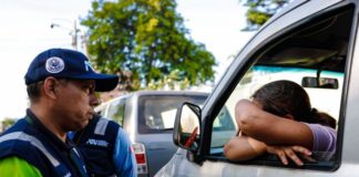 Intervienen a colectivos informales en San Isidro Intervienen a colectivos informales en San Isidro