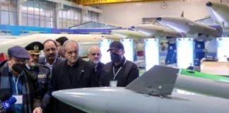 Irán presentó nuevo misil balístico