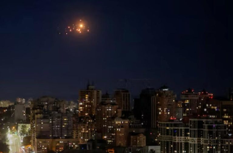 Rusia y Ucrania continúan con fuertes ataques Rusia y Ucrania continúan con fuertes ataques