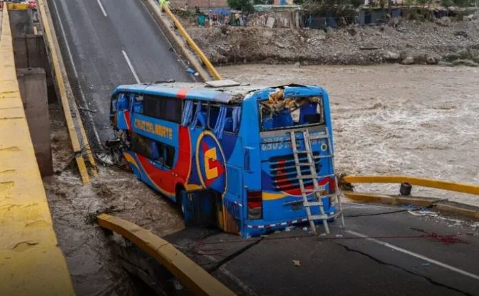caída del puente Chancay caída del puente Chancay