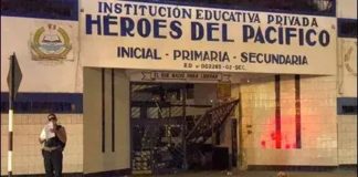 Ventanilla: Detonan explosivo en la puerta de un colegio