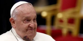 Papa Francisco recibe indicación de reposo absoluto