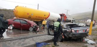 Trágico accidente deja cinco miembros de una familia muertos Trágico accidente deja cinco miembros de una familia muertos