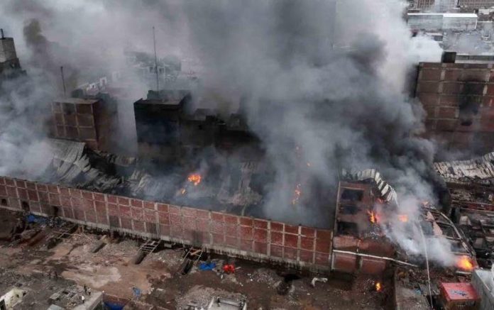 Incendio en Barrios Altos Incendio en Barrios Altos