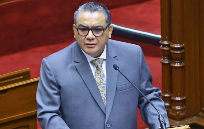 Juan José Santiváñez