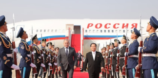 Kim Jong-un recibe a rusos