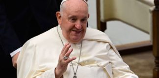 Papa Francisco continúa fisioterapia respiratoria Papa Francisco continúa fisioterapia respiratoria