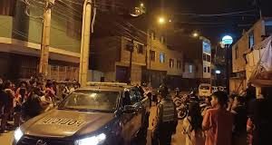 Asesinan a joven de 17 años a media cuadra de la municipalidad Asesinan a joven de 17 años a media cuadra de la municipalidad