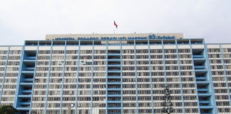 Mujer pierde la vida al caer del piso 14 del Hospital Rebagliati