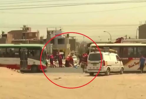 Mujer muere tras ser atropellada en Carabayllo Mujer muere tras ser atropellada en Carabayllo